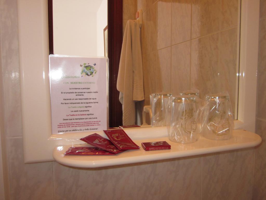 Habitaciones Lopez Azcona Noja Kamer foto