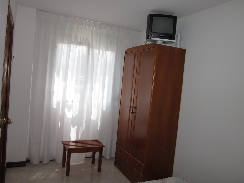 Habitaciones Lopez Azcona Noja Kamer foto